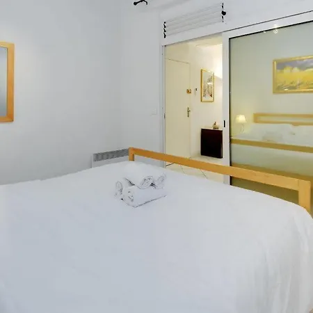 Apartment Rue St Gaetan Location Old Town